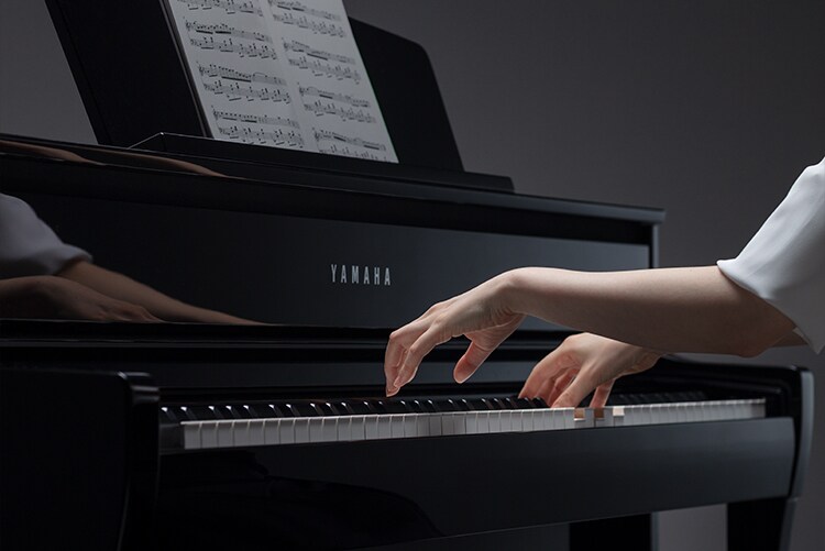 CLP-745 - Overview - Clavinova - Products - Pianos - Musical
