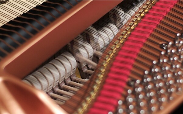 CLP-745 - Overview - Clavinova - Products - Pianos - Musical