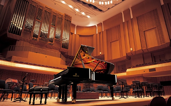 An authentic grand piano experience offered by a combination of tradition and technology
